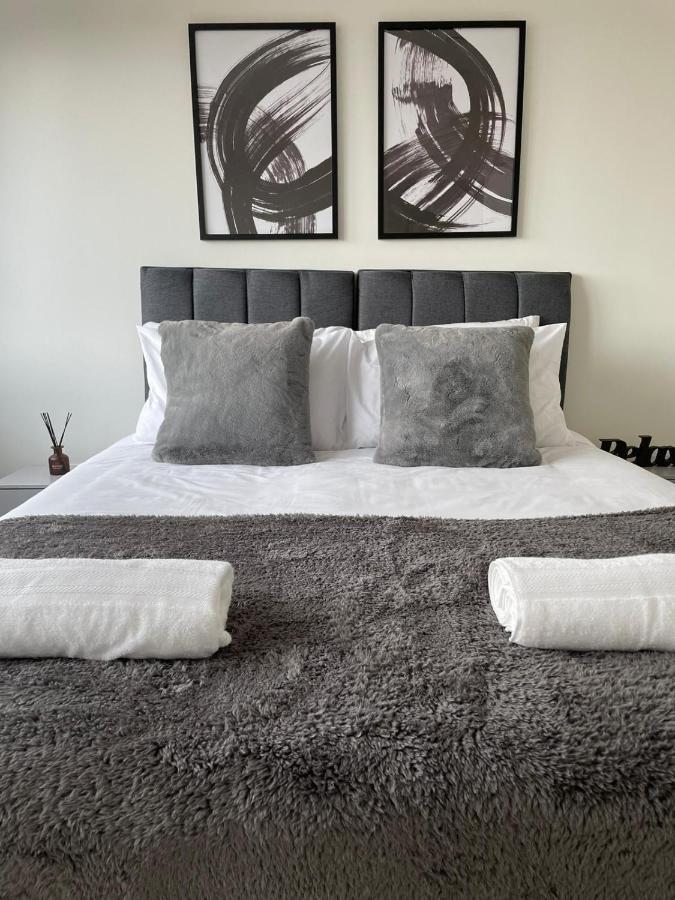 Premier Suite- Bedford City Centre With Free Gym & Parking Exteriör bild
